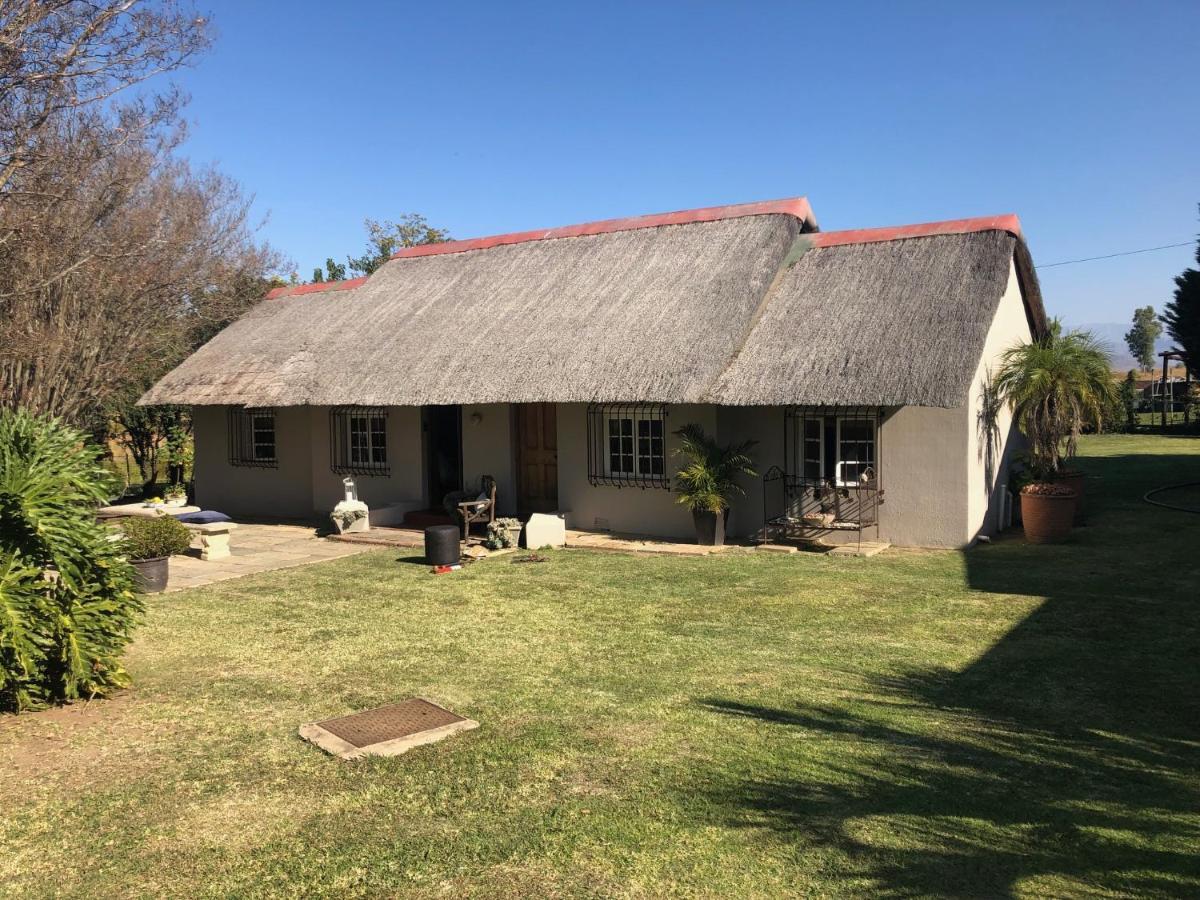 Erin Guesthouse And B&B Bergville Exterior photo